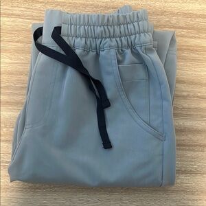 Figs Dowa Scrub Pant in Dusty Blue Size X-Small Tall. NWT